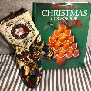 Vintage Betty Crocker Christmas Cookbook and Mitt